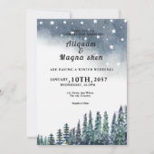 Winterhochzeitkarte mit nieder blauer Kiefernwald Einladung (Vorderseite)