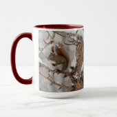 Winterhörnchen, Schnee & Rote Berries Xmas Design Tasse (Links)