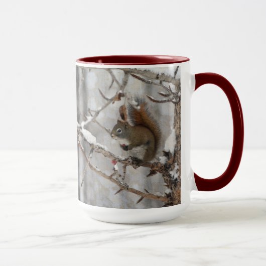 Winterhörnchen, Schnee & Rote Berries Xmas Design Tasse (Rechts)