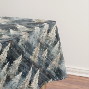 Winterkiefern und festliche Stimmung Tischdecke