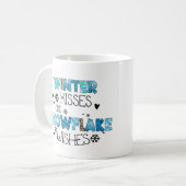 Winterküsse und Schneeflocken Kaffeetasse (Vorderseite Links)