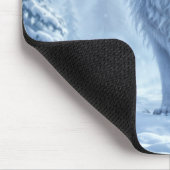 Winterlandschaft des weißen Arktischen Wolfes Mousepad (Ecke)