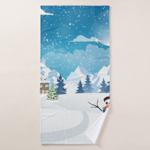 Winterlandschaft im Abend mit Schnee bedeckt Badehandtuch