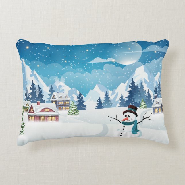 Winterlandschaft im Abend mit Schnee bedeckt Dekokissen (Vorderseite)