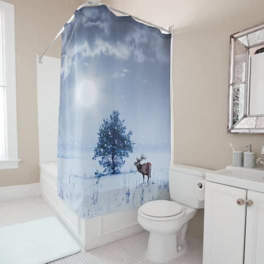 Winterlandschaft in blauer Farbe. Einmaliger Baum  Duschvorhang (Beispiel)