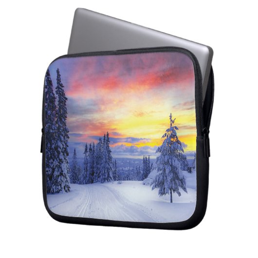 Winterlandschaft Laptopschutzhülle (Vorderseite Links)