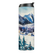 Winterlandschaft mit Bergdorf bedeckt mit Thermosbecher (Nach links gedreht)