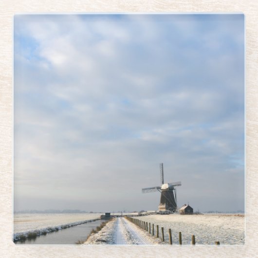 Winterlandschaft mit Schnee und Windmühle in Holla Glasuntersetzer (Vorderseite)