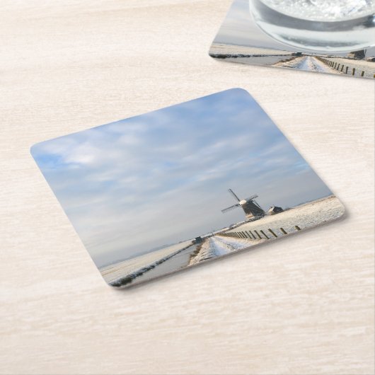 Winterlandschaft mit Schnee und Windmühle in Holla Rechteckiger Pappuntersetzer (angewinkelt)