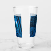 Winterlandschaft mit schneebedecktem Pinienwald Glas (Links)