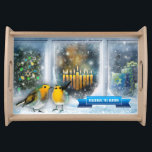 Winterlandschaft mit Vögeln und Menorah Hanukkah G Serviertablett<br><div class="desc">Feiern Sie die Jahreszeit. Winterlandschaft mit Vögeln und Menorah Malerei Hanukkah / Chanukah Geschenk Serviertablett mit anpassbarem Text. Matching Karten und Geschenke verfügbar in der jüdischen Ferien / Hanukkah Kategorie unseres Stores.</div>