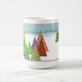 Winterlandschaft mit Weihnachtsbäumen Kaffeetasse (Mittel)
