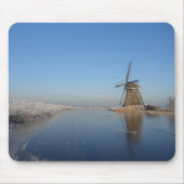 Winterlandschaft mit Windmühle und Eis Mousepad (Vorne)
