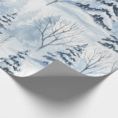 Winterliche Waldserenität – Schnee bedeckte Waldla Geschenkpapier (Ecke)