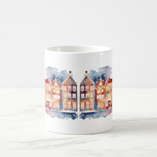 Wintermärchen: Tasse des künstlichen Kaffees mit H (Mittel)