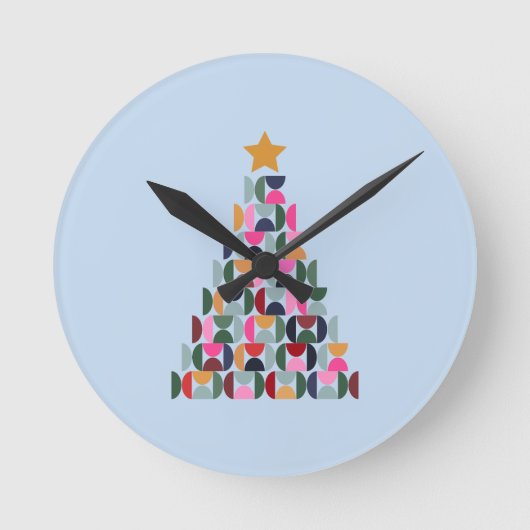 Wintermarkt 10 farbenfroher Weihnachtsbaum Runde Wanduhr (Vorderseite)