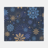 Winternacht: Blaues Schneeflockenmuster. Fleecedecke (Vorderseite (Horizontal))