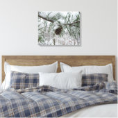 Winternaturfotografie von Snowy Pine Branch Leinwanddruck (Insitu (Schlafzimmer))