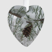 Winternaturfotografie von Snowy Pine Branch Ornament (Vorderseite)
