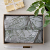 Winternaturfotografie von Snowy Pine Branch Seidenpapier (Geschenk)