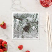 Winternaturfotografie von Snowy Pine Branch Serviette (Beispiel)