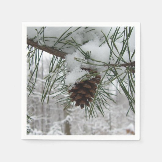 Winternaturfotografie von Snowy Pine Branch Serviette (Vorderseite)