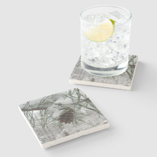 Winternaturfotografie von Snowy Pine Branch Steinuntersetzer