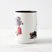 Winterpenguin-Tasse Zweifarbige Tasse (Mittel)