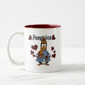 Winterpinguin-Hemden und -Geschenke Zweifarbige Tasse (Links)