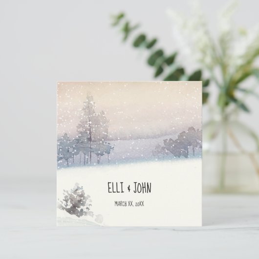 Winterschnee, Blau und Weiß Hochzeit Einladung (Stehend Vorderseite)