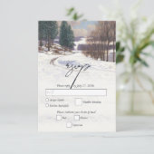 Winterschnee Hochzeit im Wasser RSVP Karte (Stehend Vorderseite)