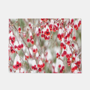 Winterschneebedeckte rote Berries Landschaftliche Fußmatte