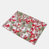 Winterschneebedeckte rote Berries Landschaftliche  Fußmatte (Schrägansicht)