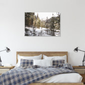 Winterschneebergszene in Montana Leinwanddruck (Insitu (Schlafzimmer))