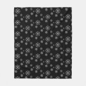Winterschneefall auf schwarzem Fleece Blanket (Vorderseite)