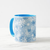 Winterschneeflockemuster auf Blau Tasse (Vorderseite Links)