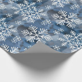 Winterschneeflocken Blau Geschenkpapier (Ecke)