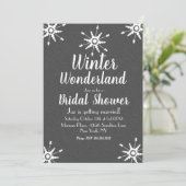Winterschneeflocken Grau Brautparty Einladung (Stehend Vorderseite)
