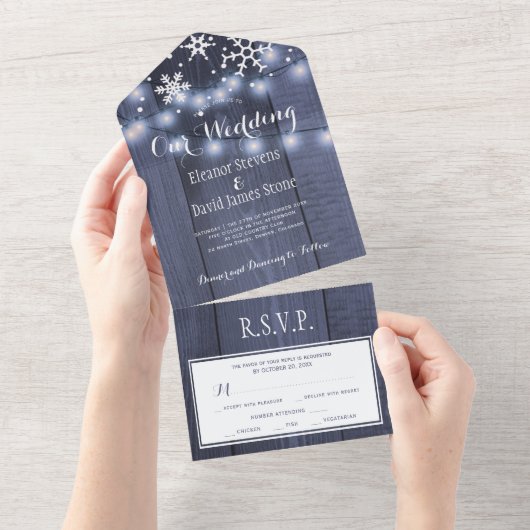 Winterschneeflocken Holzleuchten rustikale Hochzei All In One Einladung (Abreißen)