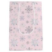 Winterschneeflocken Weihnachtsrosa Mittlere Geschenktüte (Rückseite)