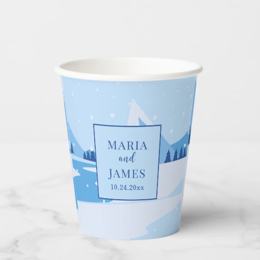 Winterschneehochzeit Pappbecher (Vorderseite)