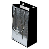 Winterschneeszene der Nachbarin Kleine Geschenktüte (Rückseite Schrägansicht)