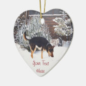 Winterschneeszene mit niedlichem Schwarz und einem Keramik Ornament (Links)