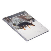 Winterschneewelt mit niedlichem Schwarz und Bräunl Notizblock (Rechte Seite)