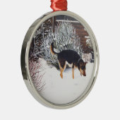 Winterschneewelt mit niedlichem Schwarz und Bräunl Ornament Aus Metall (Rechts)