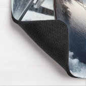 Winterskifahrer in Sonnenbrillen Reflektion Mousepad (Ecke)