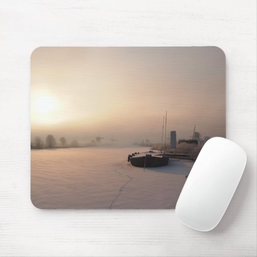 Wintersonnenaufgang im niederländischen mousepad (Mit Mouse)
