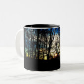 Wintersonnenuntergang Zweifarbige Tasse (Vorderseite Links)