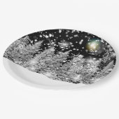 Wintersonnenwende Schneefall Pappteller (Schrägansicht)