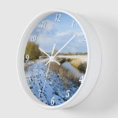 Winterspaziergang am Fluss - Rundwand Uhr (Winkel)